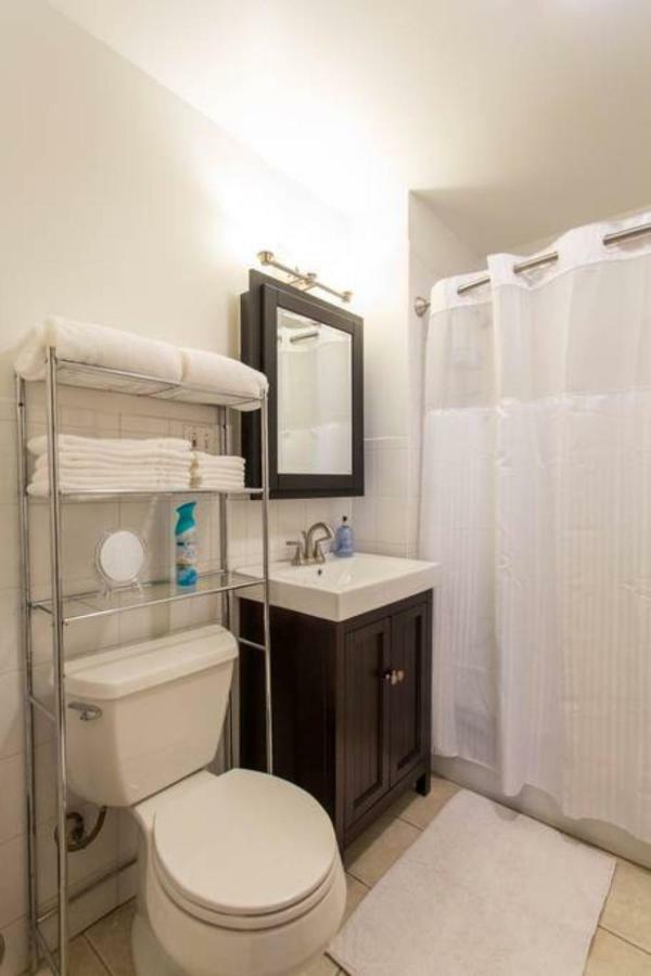 Apartment Wrigley Oasis! Steps From The Field! - 3bd 1ba